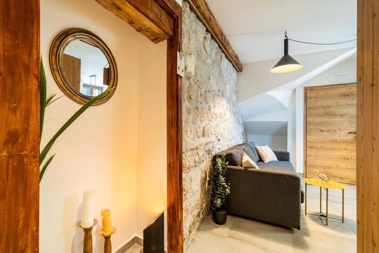 Stone Oasis Vito Apartment